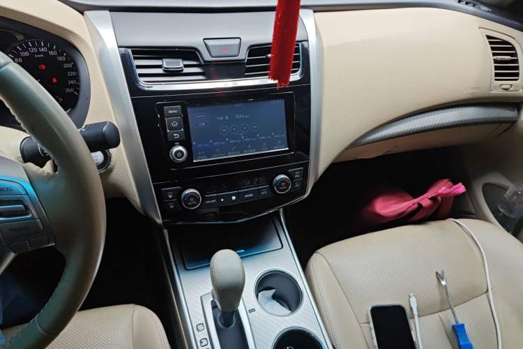 Used Nissan Teana 2016 2.0L XL Comfort Edition Audio And AC Panel