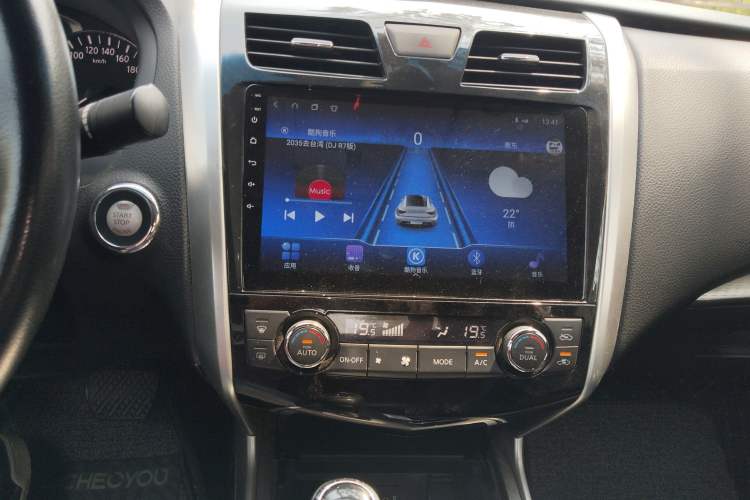 Used Nissan Teana 2016 Revised Version 2.0L XL Comfort Edition Audio And AC Panel