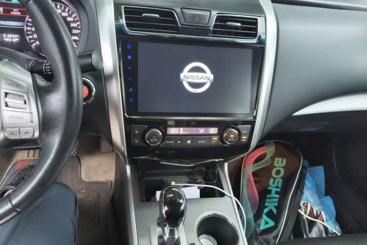 Used Nissan Teana 2016 2.0L XL-Upper Smart Edition Audio And AC Panel