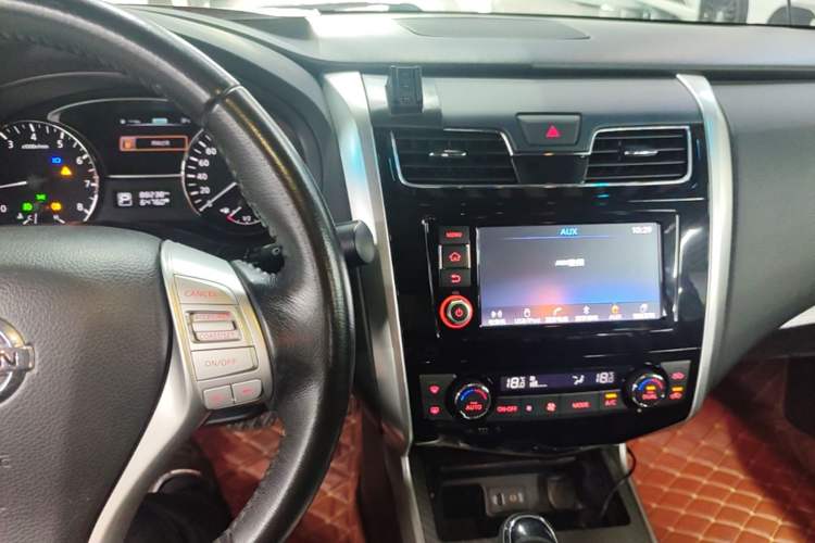 Used Nissan Teana 2016 Revised Version 2.0L XL Comfort Edition Audio And AC Panel