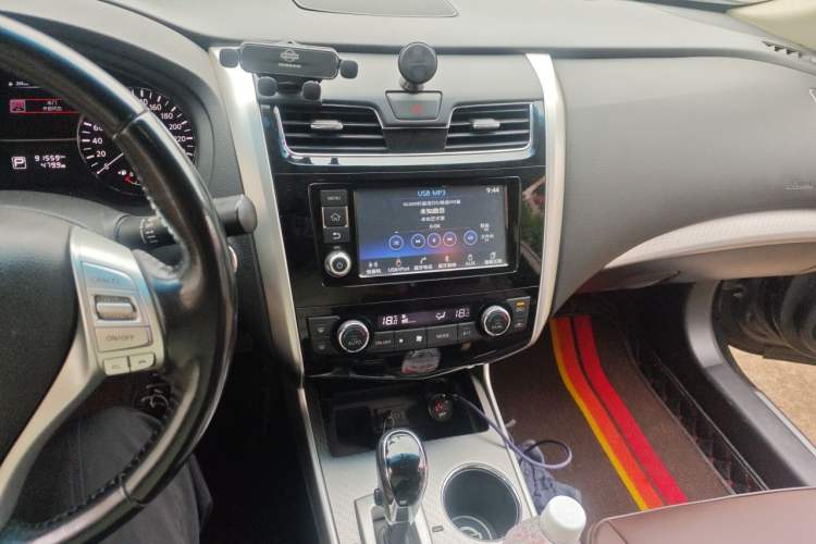 Used Nissan Teana 2016 2.0L XL Comfort Edition Audio And AC Panel