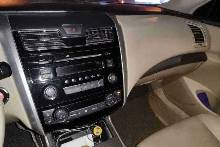 Used Nissan Teana 2016 2.0L XE Fashion Edition Audio And AC Panel
