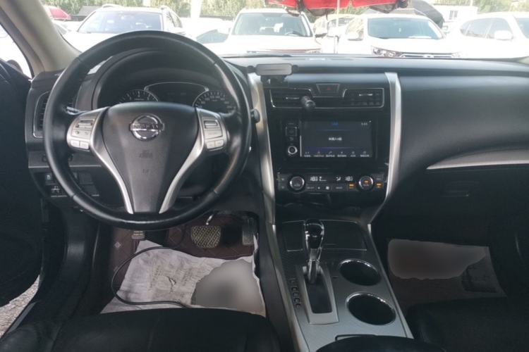 Used Nissan Teana 2016 2.0L XL Comfort Edition Center Console