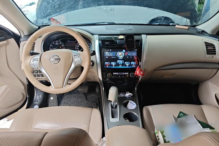 Used Nissan Teana 2016 2.0L XE Fashion Edition Center Console