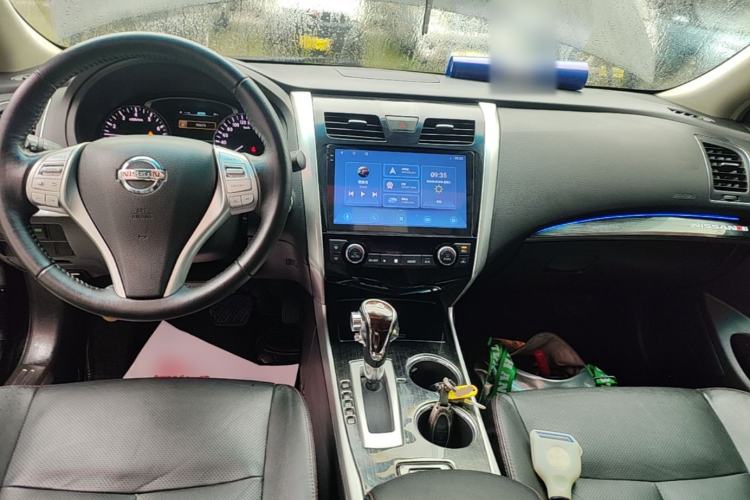 Used Nissan Teana 2016 Revised Version 2.0L XL Comfort Edition Center Console