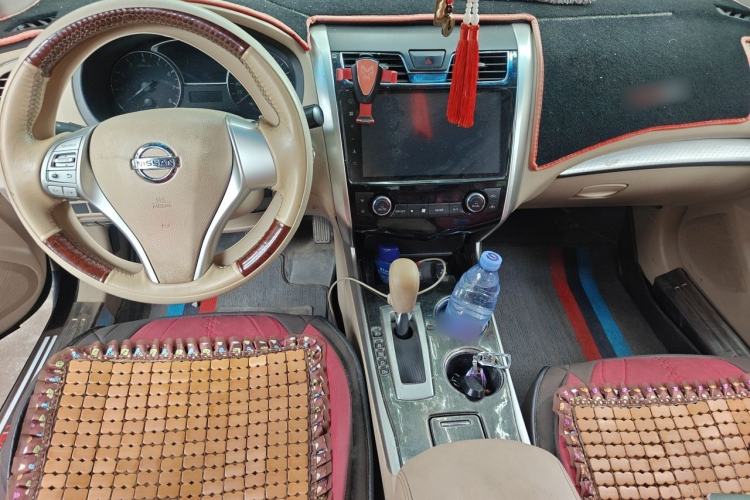 Used Nissan Teana 2016 2.0L XE Fashion Edition Center Console
