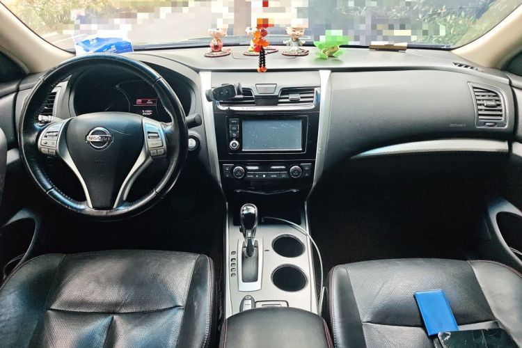 Used Nissan Teana 2016 Revised Version 2.0L XL Comfort Edition Center Console