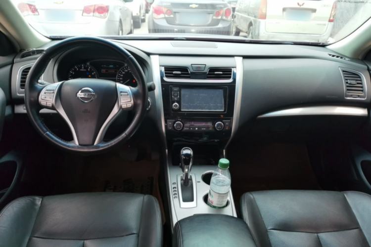 Used Nissan Teana 2016 2.0L XL Comfort Edition Center Console