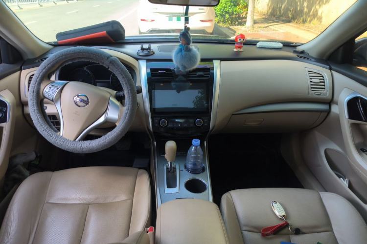 Used Nissan Teana 2016 2.0L XE Fashion Edition Center Console