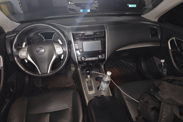 Used Nissan Teana 2016 2.5L XL Comfort Edition Center Console