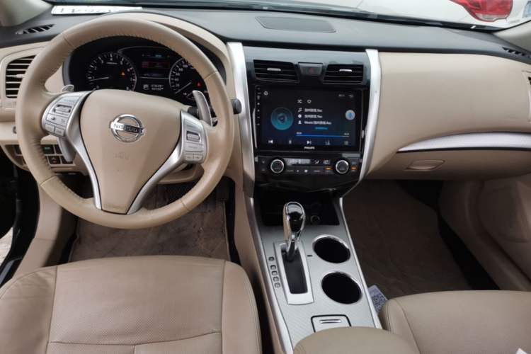 Used Nissan Teana 2016 2.5L XL-Upper Smart Enjoyment Version Center Console