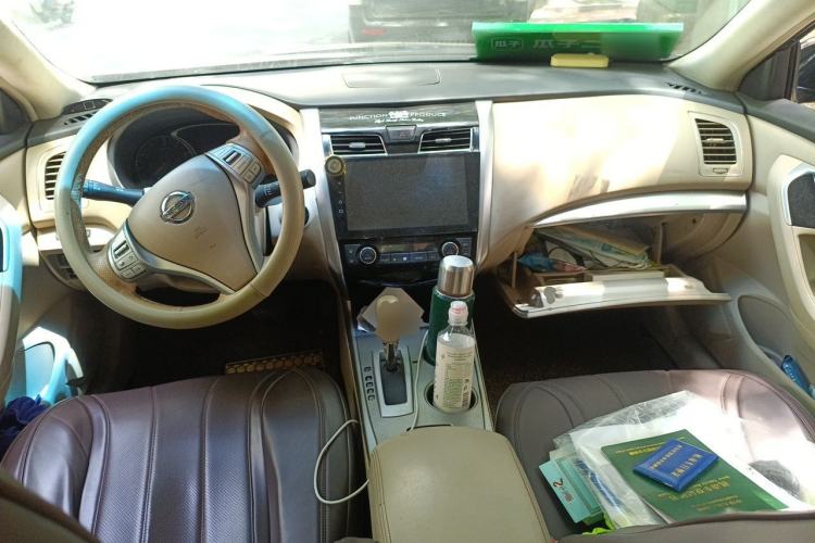 Used Nissan Teana 2016 2.0L XE Fashion Edition Center Console