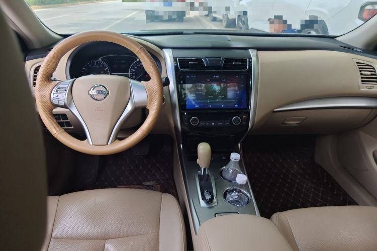 Used Nissan Teana 2016 2.0L XE Fashion Edition Center Console