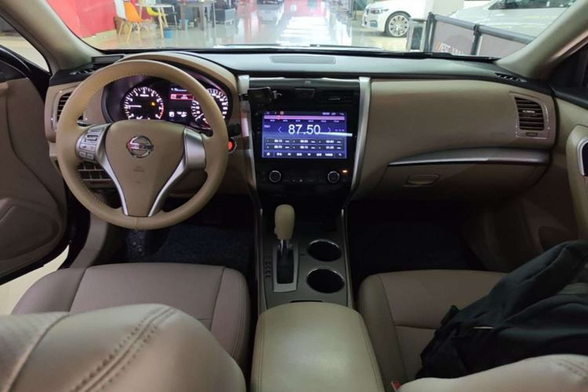 Used Nissan Teana 2016 2.0L XE Fashion Edition Center Console