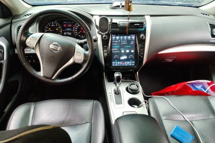 Used Nissan Teana 2016 2.0L XL-Upper Smart Edition Center Console