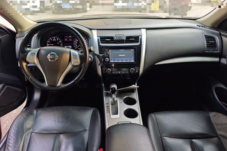 Used Nissan Teana 2016 Revised Version 2.0L XL Comfort Edition Center Console