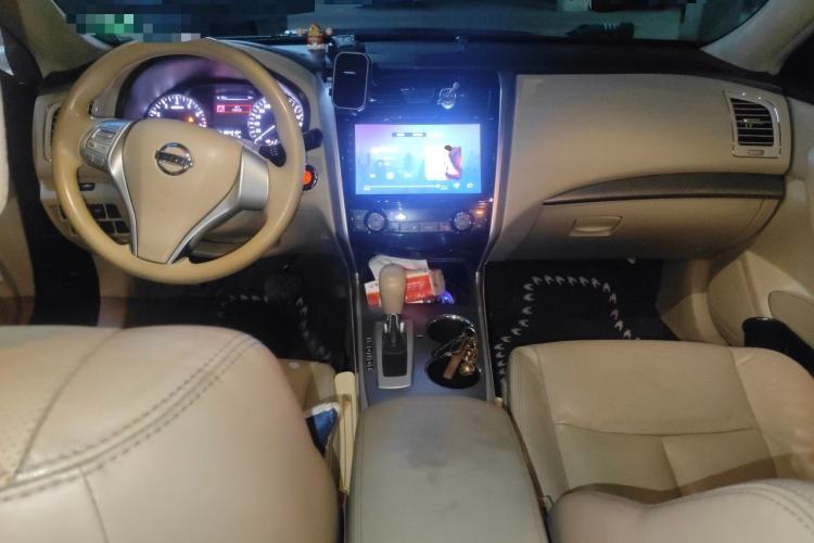 Used Nissan Teana 2016 2.0L XE Fashion Edition Center Console