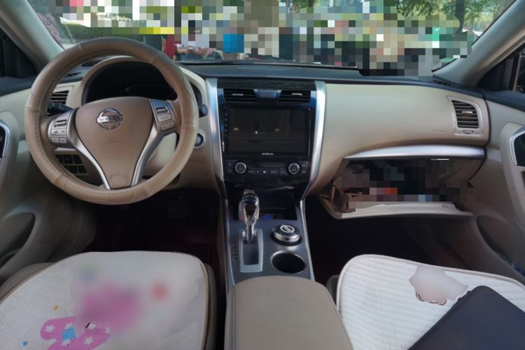 Used Nissan Teana 2016 Revised Version 2.0L XL Comfort Edition Center Console