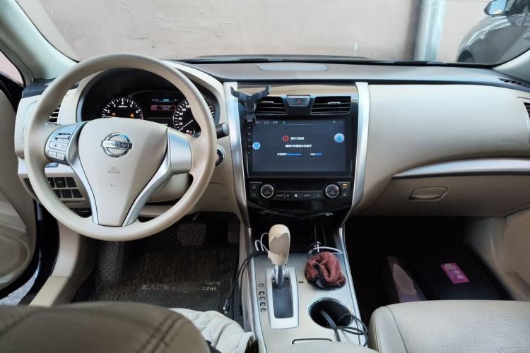 Used Nissan Teana 2016 2.0L XE Fashion Edition Center Console