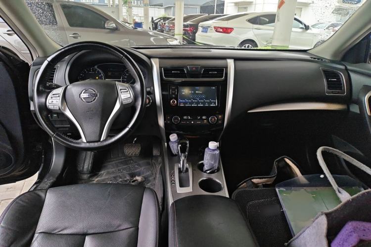 Used Nissan Teana 2016 2.0L XL Comfort Edition Center Console