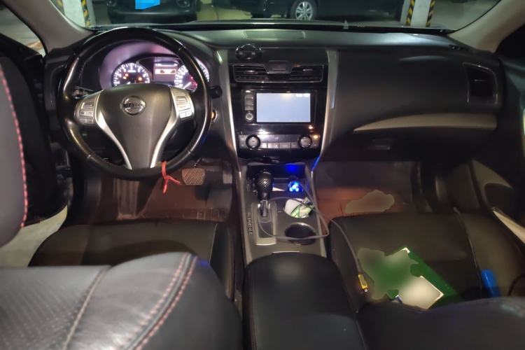 Used Nissan Teana 2016 2.0L XL Comfort Edition Center Console