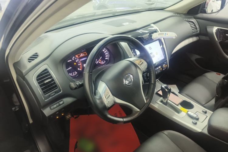 Used Nissan Teana 2016 2.5L XL-UpperNAVI Tech Prestige Edition Center Console