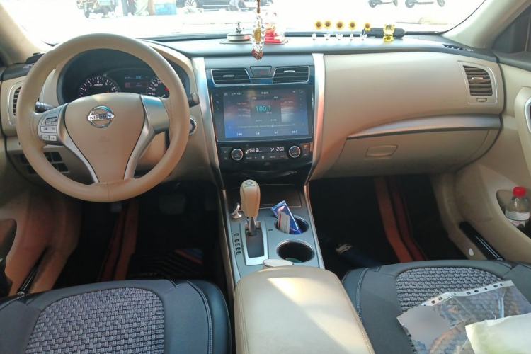 Used Nissan Teana 2016 2.0L XE Fashion Edition Center Console