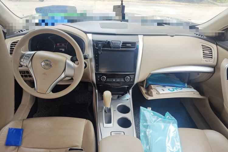 Used Nissan Teana 2016 2.0L XE Fashion Edition Center Console