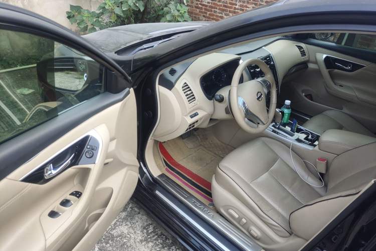 Used Nissan Teana 2016 Duke 2.5L XV Premium Edition Driver Seat