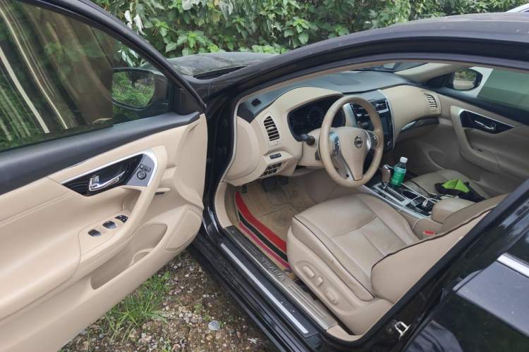 Used Nissan Teana 2016 Duke 2.5L XV Premium Edition Driver Seat