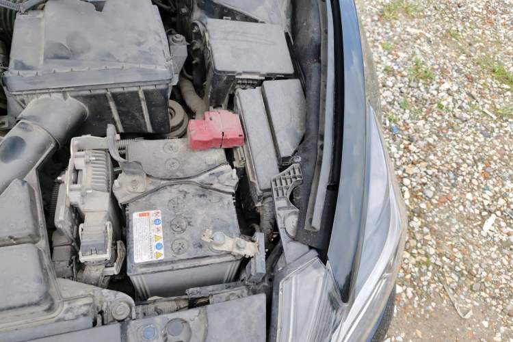 Used Nissan Teana 2016 2.0L XL Comfort Edition Engine Bay Left