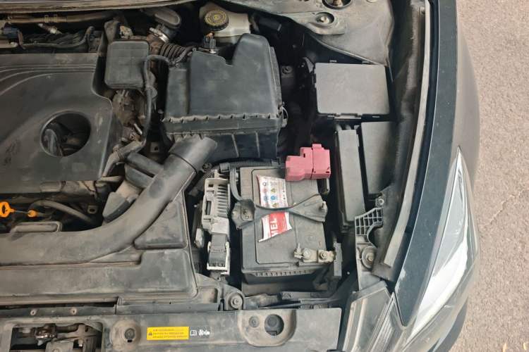 Used Nissan Teana 2016 2.0L XL Comfort Edition Engine Bay Left