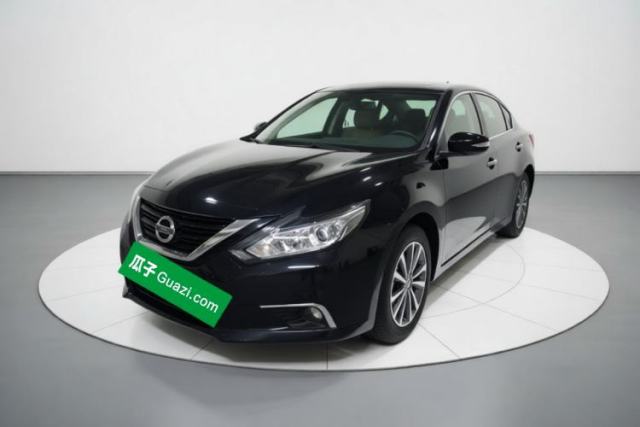 Ojetý Nissan Teana 2016 2.0L XE Fashion Edition