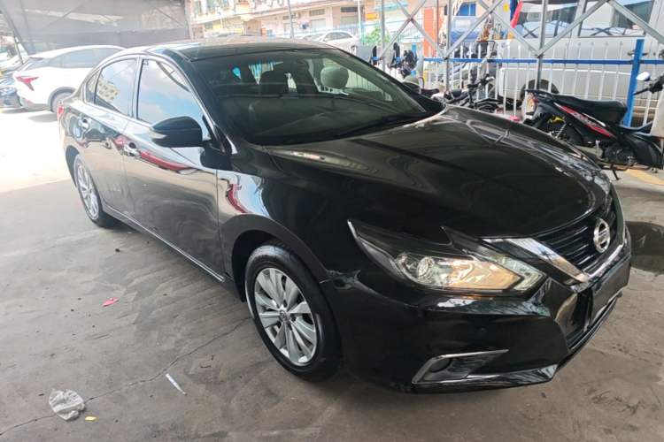 Used Nissan Teana 2016 Revised Version 2.0L XL Comfort Edition Front Right 45 Deg