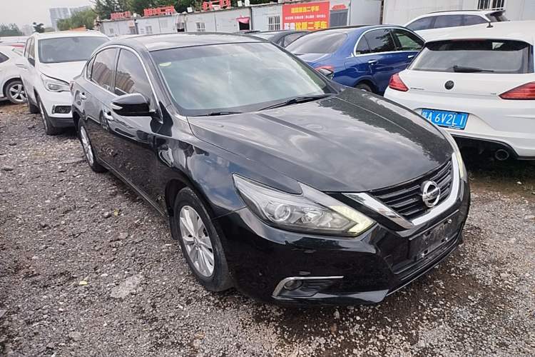 Used Nissan Teana 2016 Revised Version 2.0L XL Comfort Edition Front Right 45 Deg