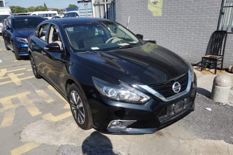 Used Nissan Teana 2016 2.5L XL-Upper Smart Enjoyment Version Front Right 45 Deg