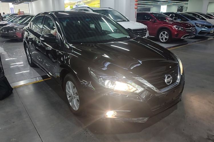 Used Nissan Teana 2016 Revised Version 2.0L XL Comfort Edition Front Right 45 Deg