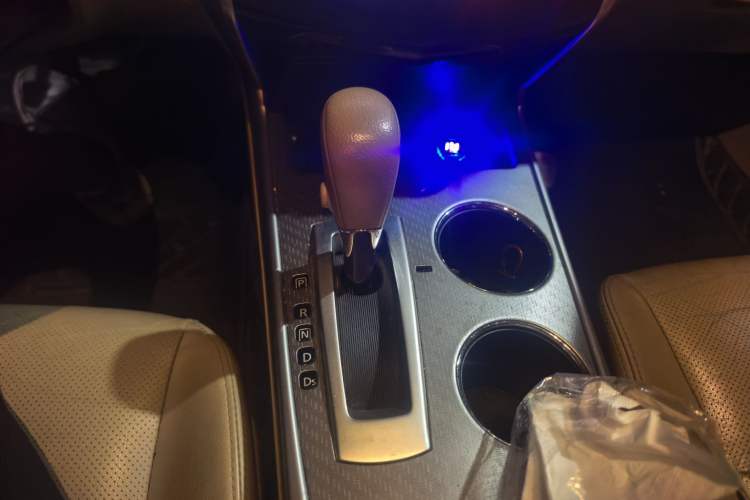 Used Nissan Teana 2016 2.0L XE Fashion Edition Gear Lever