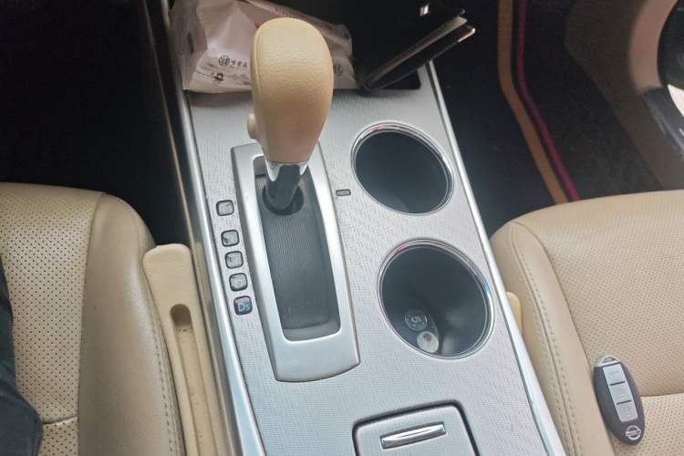 Used Nissan Teana 2016 2.0L XE Fashion Edition Gear Lever