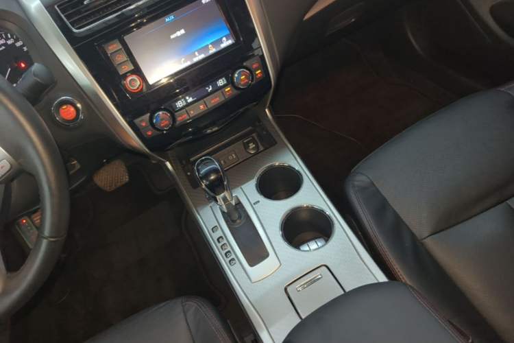 Used Nissan Teana 2016 2.0L XL-Upper Smart Edition Gear Lever