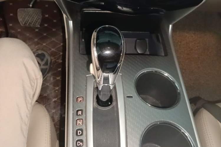 Used Nissan Teana 2016 Revised Version 2.0L XL Comfort Edition Gear Lever