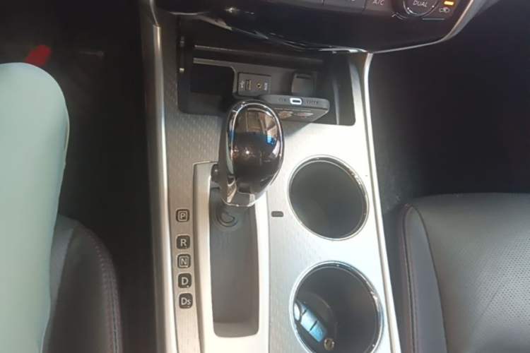 Used Nissan Teana 2016 Revised Version 2.0L XL Comfort Edition Gear Lever