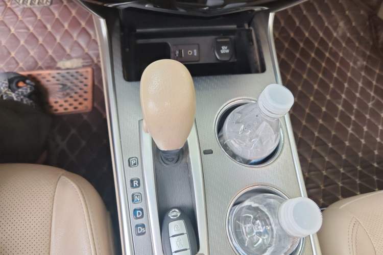 Used Nissan Teana 2016 2.0L XE Fashion Edition Gear Lever