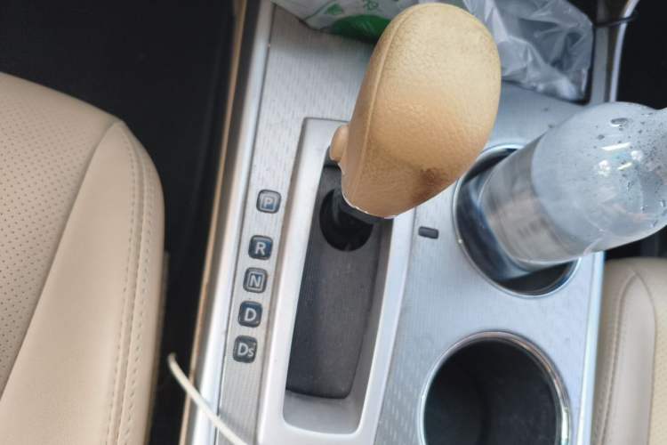Used Nissan Teana 2016 2.0L XE Fashion Edition Gear Lever