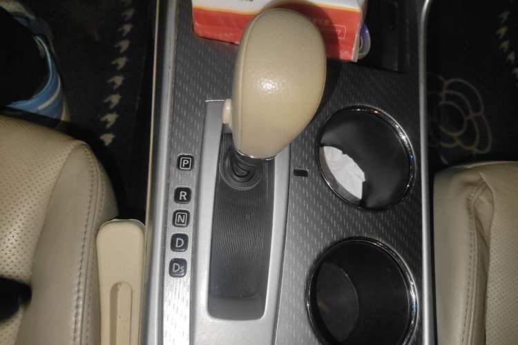 Used Nissan Teana 2016 2.0L XE Fashion Edition Gear Lever