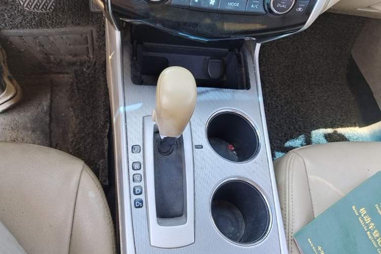 Used Nissan Teana 2016 2.0L XE Fashion Edition Gear Lever