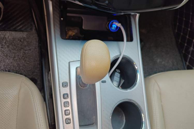 Used Nissan Teana 2016 2.0L XE Fashion Edition Gear Lever