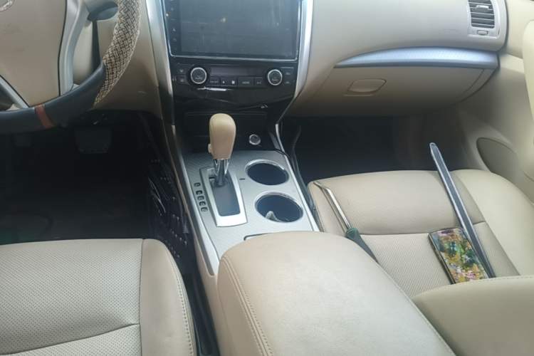 Used Nissan Teana 2016 2.0L XE Fashion Edition Gear Lever