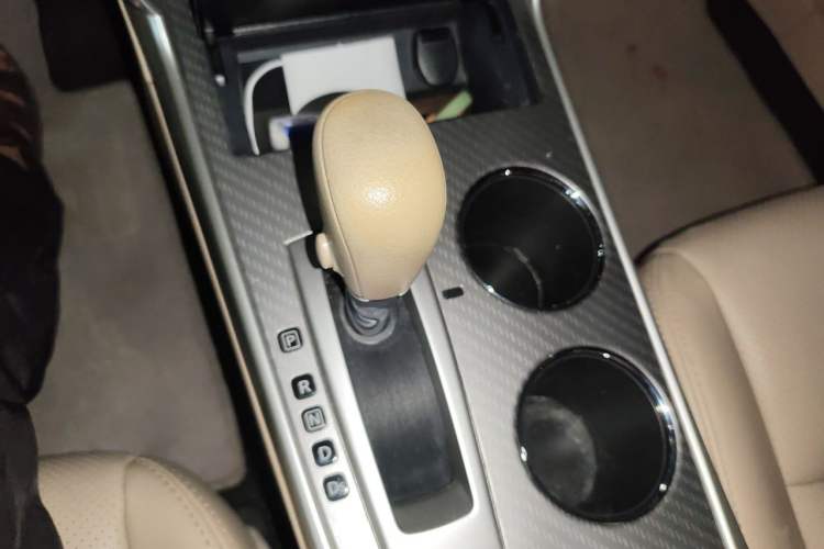 Used Nissan Teana 2016 2.0L XE Fashion Edition Gear Lever