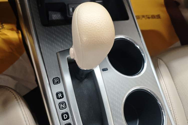 Used Nissan Teana 2016 2.0L XE Fashion Edition Gear Lever